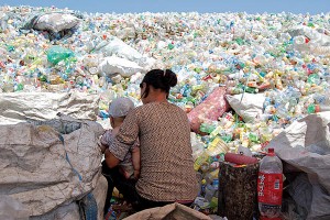 CHINA PLASTIC TRASH HEAP